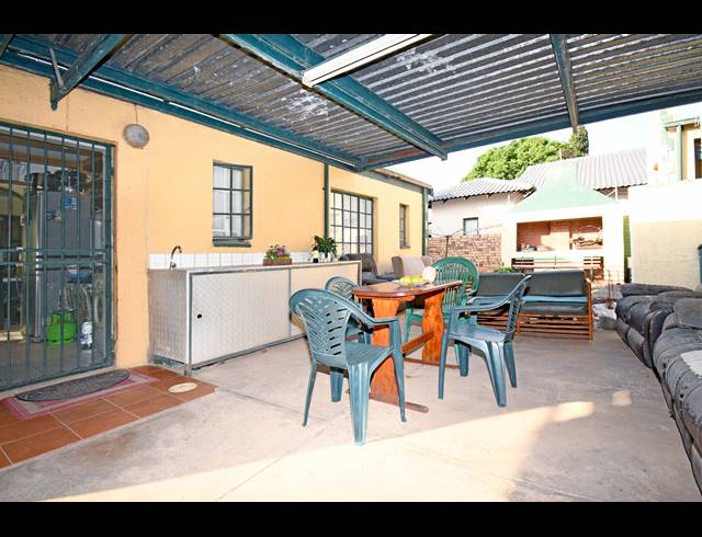 7 BEDROOM HOUSE FOR SALE IN ALBERTVILLE